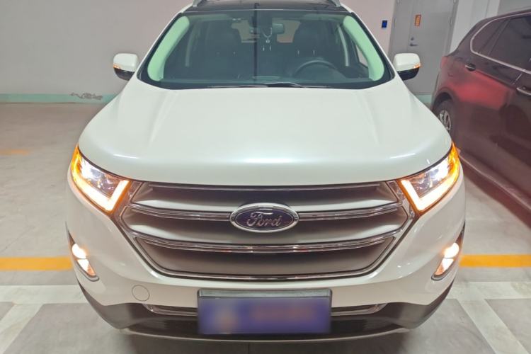 Used Ford Edge 2015 2.0T GTDi Two-Wheel-Drive High-Line Version Front