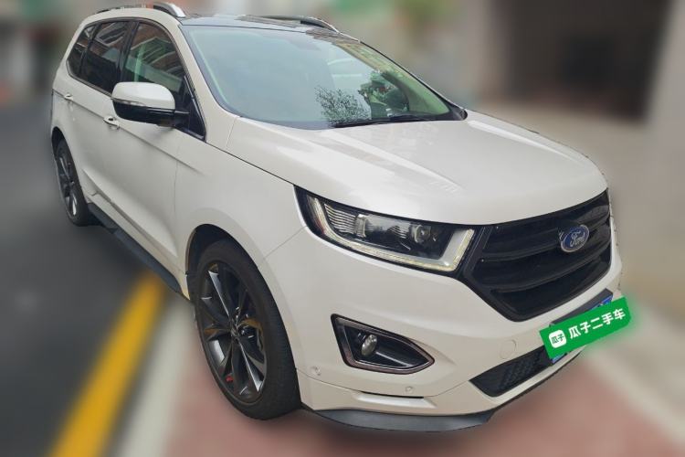 Used Ford Edge 2015 2.7T GTDi 4x4 Sporty 7-Seater Front Right 45 Deg