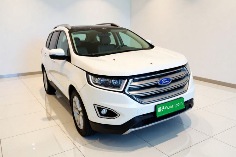 Used Ford Edge 2015 2.0T GTDi Two-Wheel-Drive High-Line Version Front Right 45 Deg