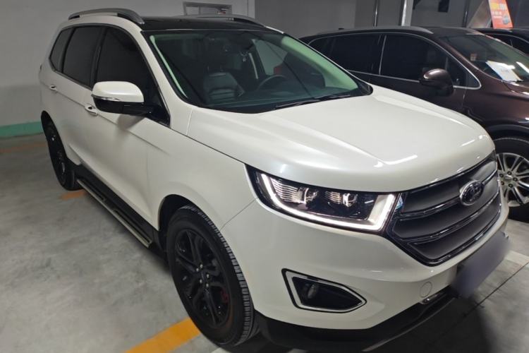 Used Ford Edge 2015 2.0T GTDi Two-Wheel-Drive High-Line Version Front Right 45 Deg