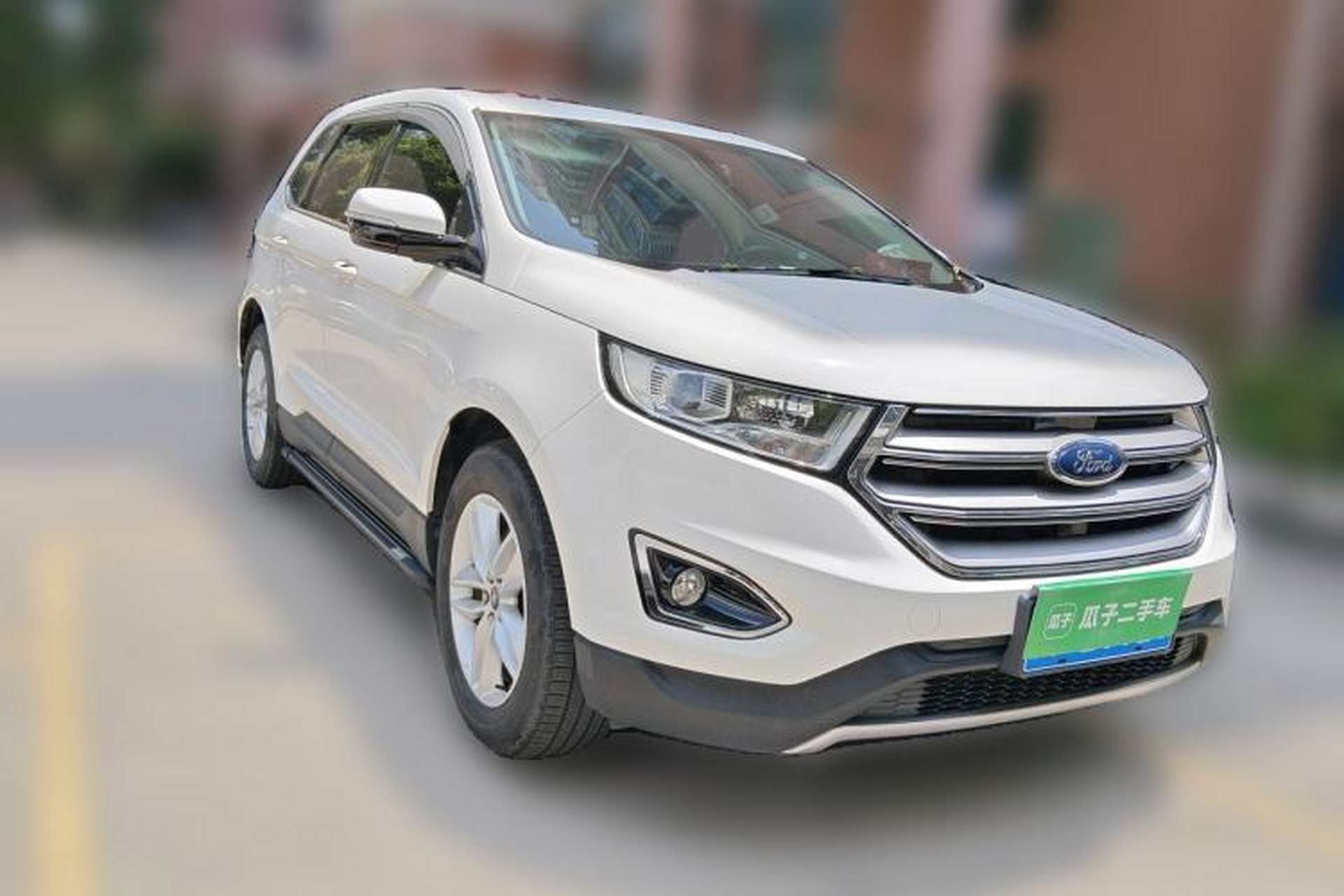 Used Ford Edge 2015 2.0T GTDi Two-Wheel-Drive Platinum Edition Front Right 45 Deg