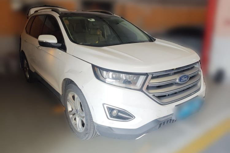 Used Ford Edge 2015 2.0T GTDi Two-Wheel-Drive High-Line Version Front Right 45 Deg