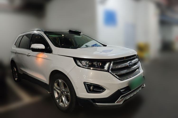 Used Ford Edge 2015 2.0T GTDi Two-Wheel-Drive High-Line Version Front Right 45 Deg