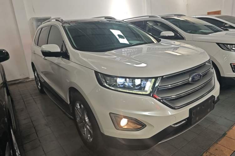 Used Ford Edge 2015 2.0T GTDi Two-Wheel-Drive High-Line Version Front Right 45 Deg