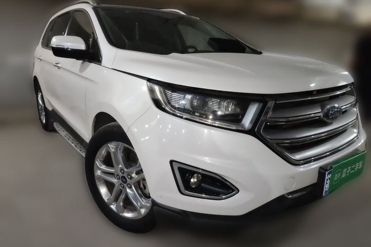 Used Ford Edge 2015 2.0T GTDi Two-Wheel-Drive High-Line Version Front Right 45 Deg