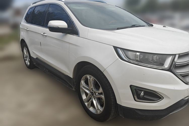 Used Ford Edge 2015 2.0T GTDi Two-Wheel-Drive High-Line Version Front Right 45 Deg