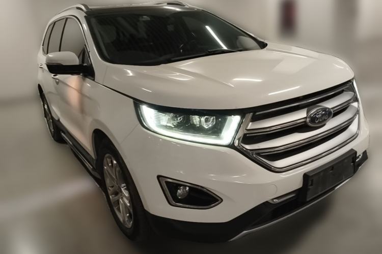 Used Ford Edge 2015 2.0T GTDi Two-Wheel-Drive High-Line Version Front Right 45 Deg