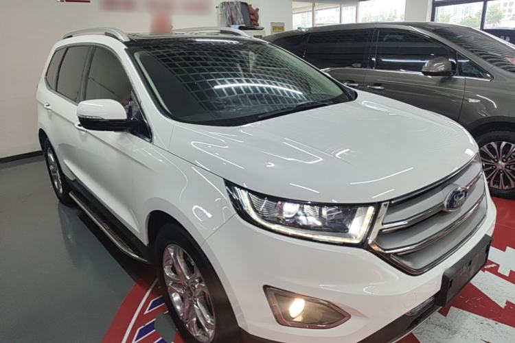 Used Ford Edge 2015 2.0T GTDi 4x4 High-Grade Model Front Right 45 Deg