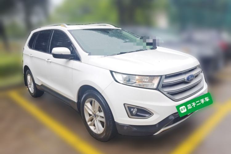 Used Ford Edge 2015 2.0T GTDi Two-Wheel-Drive Platinum Edition Front Right 45 Deg