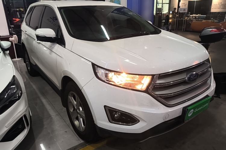 Used Ford Edge 2015 2.0T GTDi Two-Wheel-Drive Elite Edition Front Right 45 Deg
