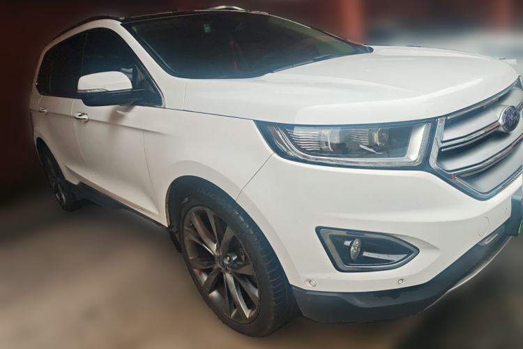 Used Ford Edge 2015 2.0T GTDi Four-Wheel Drive Prestige Model Front Right 45 Deg