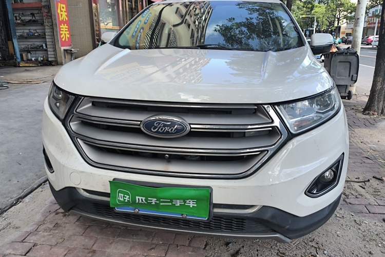 Used Ford Edge 2015 2.0T GTDi Two-Wheel-Drive Platinum Edition Front