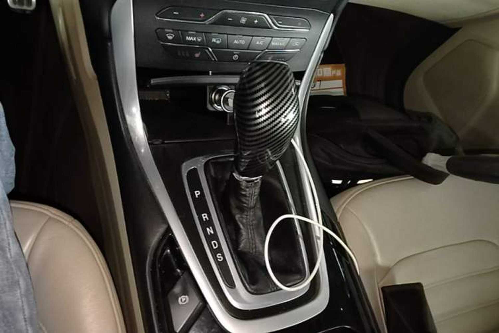 Used Ford Edge 2015 2.0T GTDi 4x4 High-Grade Model Gear Lever
