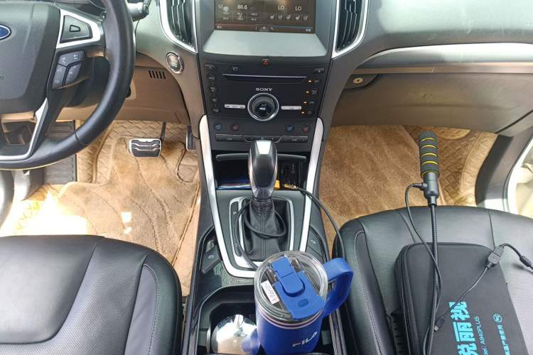 Used Ford Edge 2015 2.7T GTDi 4x4 Prestige 7-Seater Gear Lever