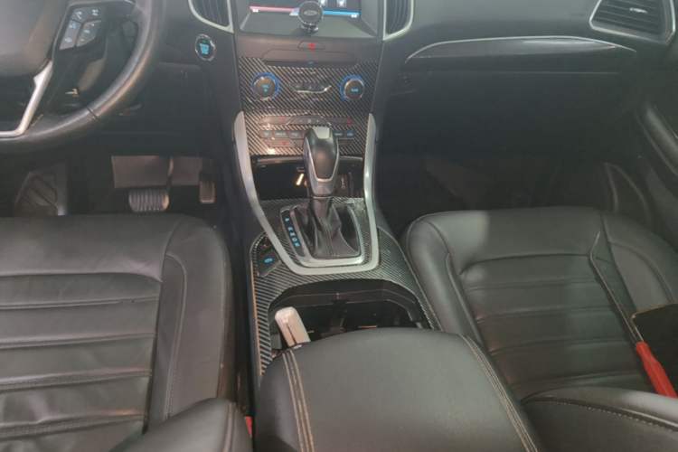 Used Ford Edge 2015 2.0T GTDi Two-Wheel-Drive High-Line Version Gear Lever