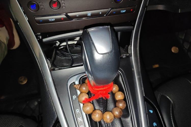 Used Ford Edge 2015 2.0T GTDi Four-Wheel Drive Prestige Model Gear Lever