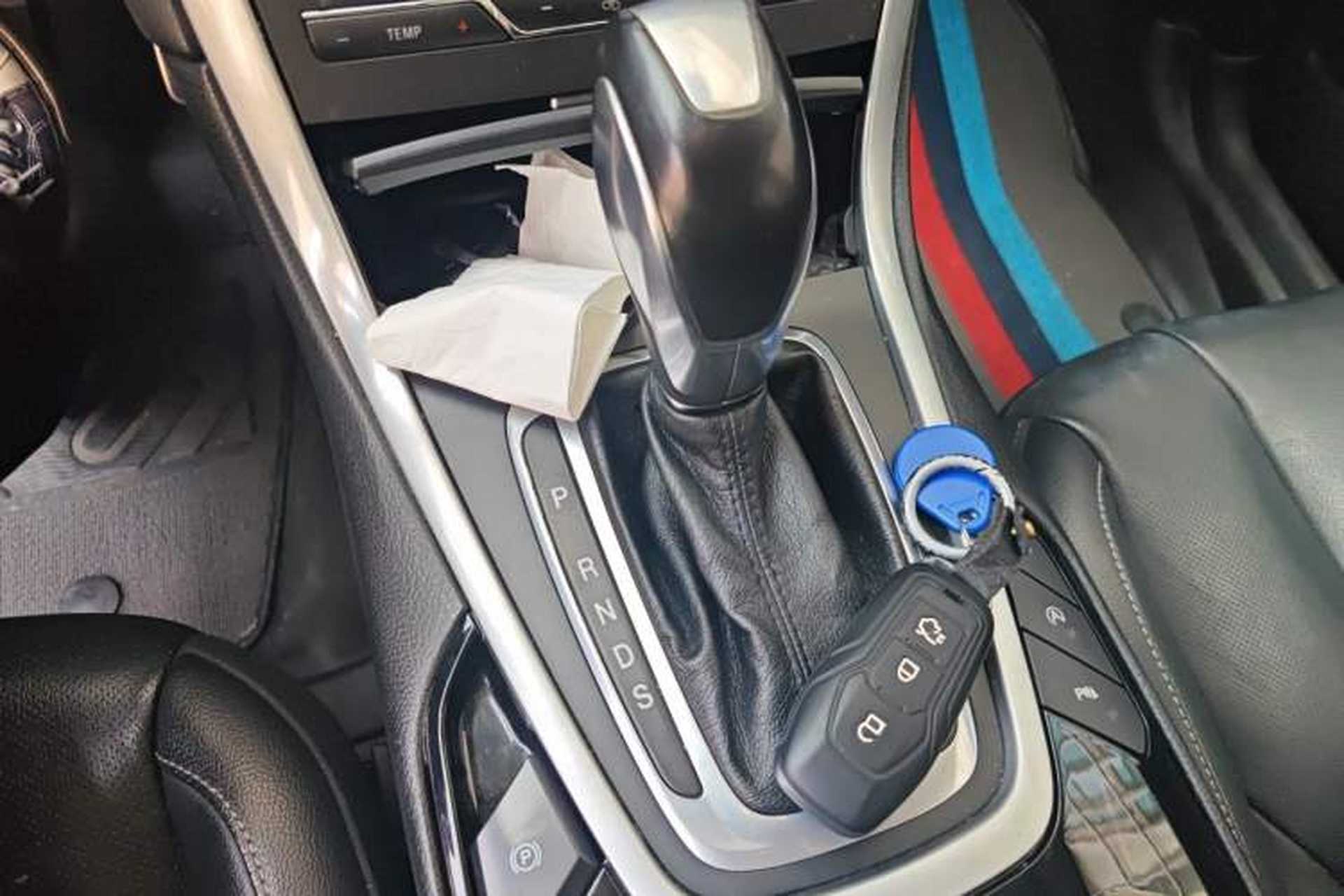 Used Ford Edge 2015 2.0T GTDi Four-Wheel Drive Prestige Model Gear Lever