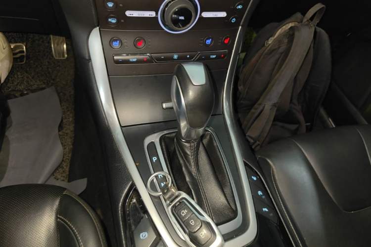 Used Ford Edge 2015 2.0T GTDi Four-Wheel Drive Prestige Model Gear Lever