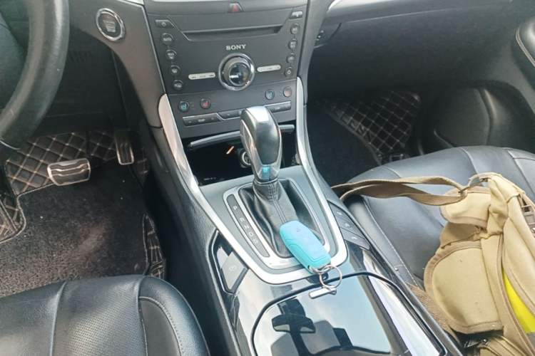 Used Ford Edge 2015 2.0T GTDi Four-Wheel Drive Prestige Model Gear Lever