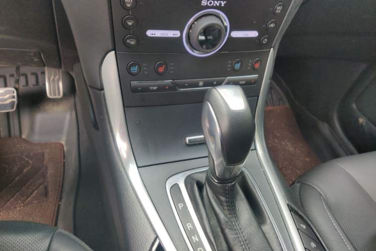 Used Ford Edge 2015 2.0T GTDi Four-Wheel Drive Prestige Model Gear Lever