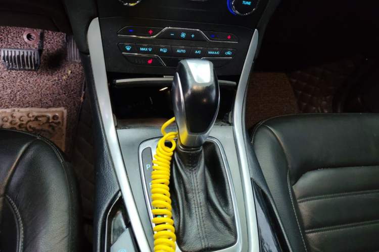 Used Ford Edge 2015 2.0T GTDi 4x4 High-Grade Model Gear Lever