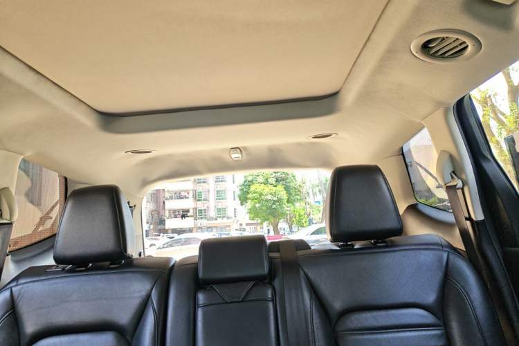 Used Ford Edge 2015 2.0T GTDi Two-Wheel-Drive High-Line Version Headliner