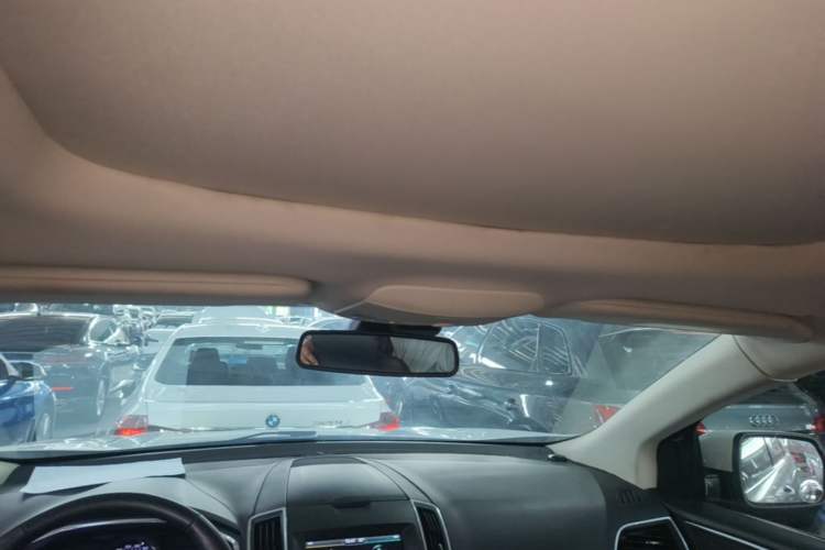 Used Ford Edge 2015 2.0T GTDi Two-Wheel-Drive High-Line Version Headliner