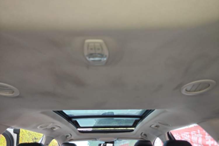 Used Ford Edge 2015 2.0T GTDi Two-Wheel-Drive High-Line Version Headliner