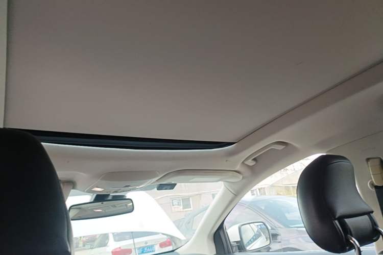 Used Ford Edge 2015 2.0T GTDi Four-Wheel Drive Prestige Model Headliner