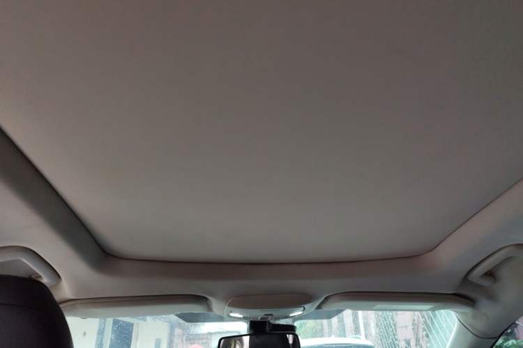 Used Ford Edge 2015 2.0T GTDi Two-Wheel-Drive High-Line Version Headliner