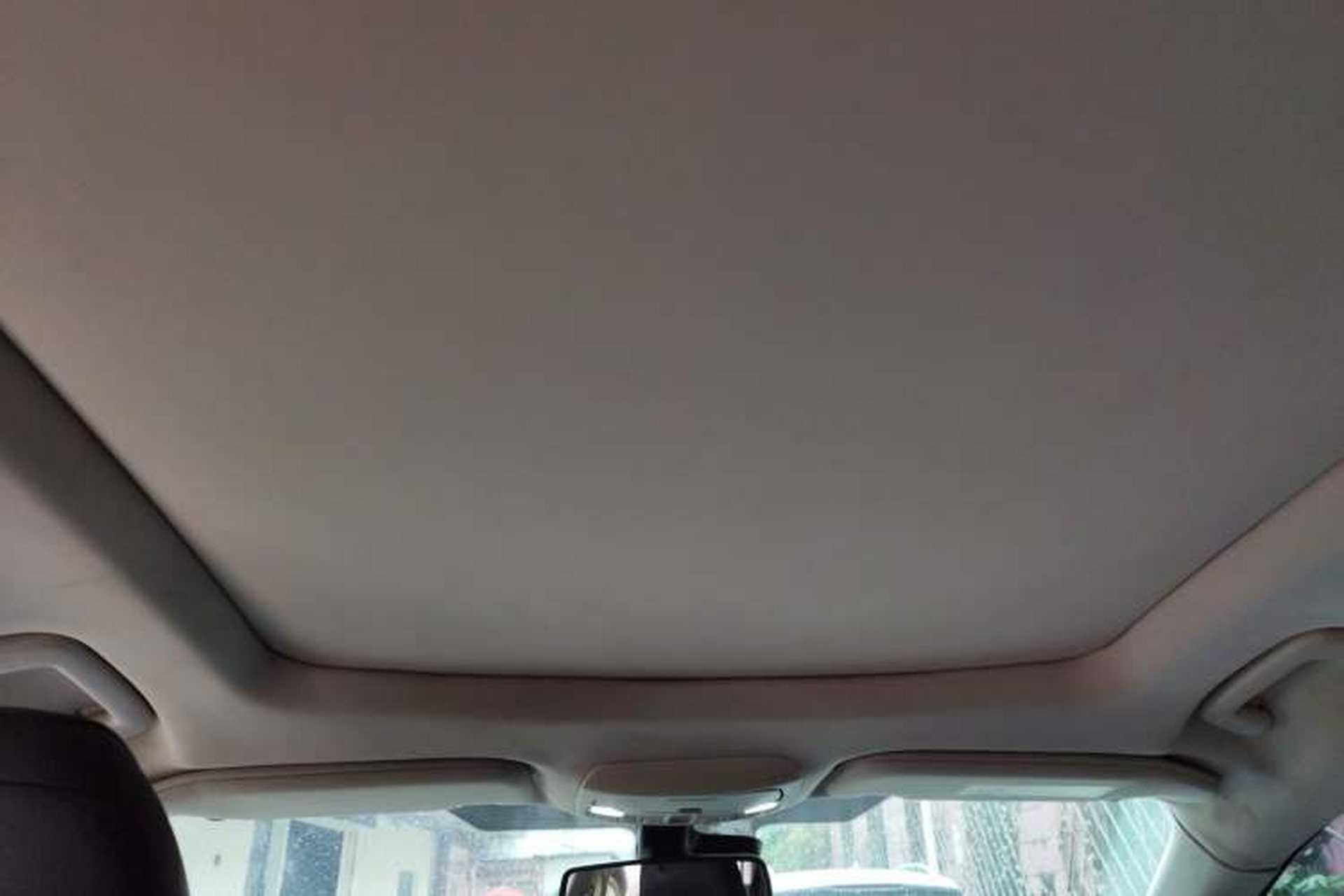 Used Ford Edge 2015 2.0T GTDi Two-Wheel-Drive High-Line Version Headliner