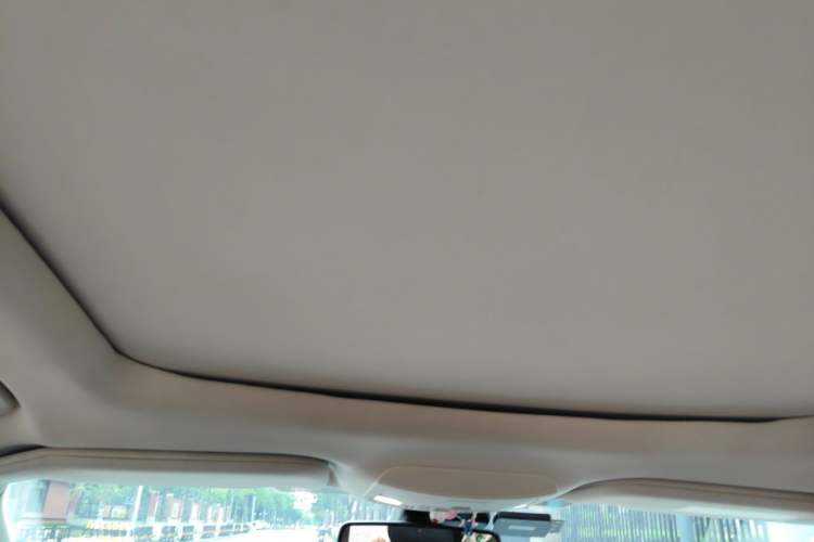 Used Ford Edge 2015 2.0T GTDi Four-Wheel Drive Prestige Model Headliner