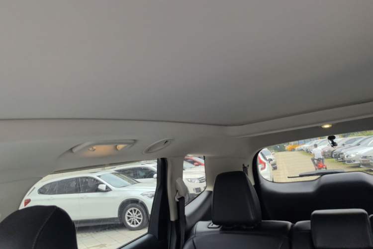 Used Ford Edge 2015 2.0T GTDi Two-Wheel-Drive High-Line Version Headliner