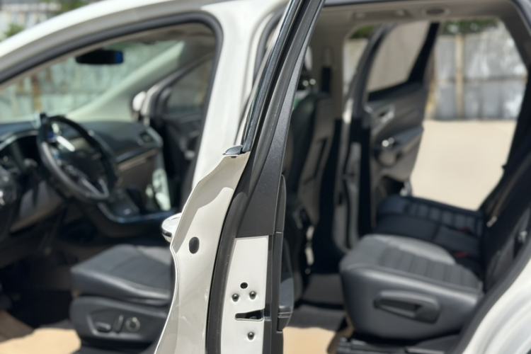 Used Ford Edge 2015 2.0T GTDi 4x4 High-Grade Model Interior 1