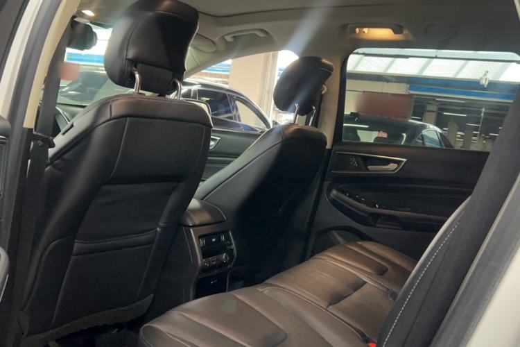 Used Ford Edge 2015 2.0T GTDi Four-Wheel Drive Prestige Model Interior 2