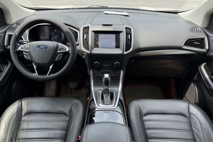 Used Ford Edge 2015 2.0T GTDi Two-Wheel-Drive High-Line Version Interior 2