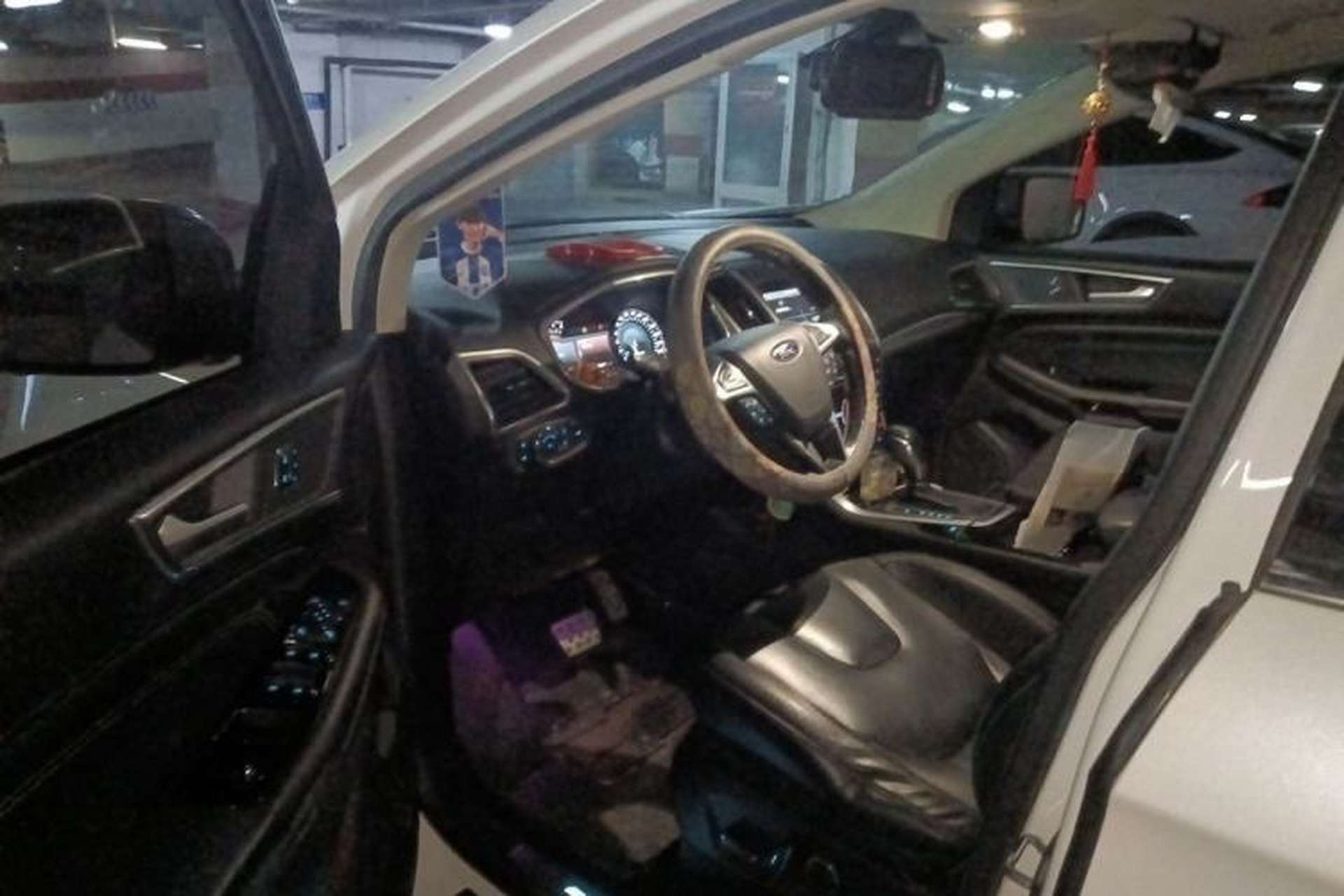 Used Ford Edge 2015 2.0T GTDi Four-Wheel Drive Prestige Model Interior 3