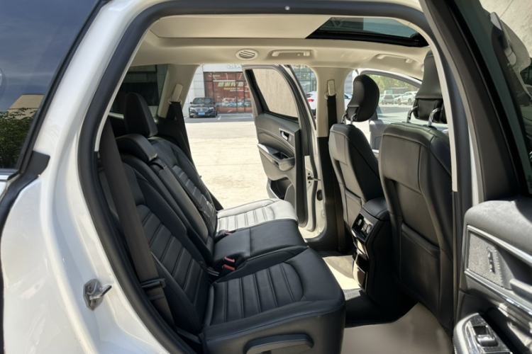 Used Ford Edge 2015 2.0T GTDi 4x4 High-Grade Model Interior 6