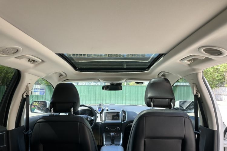 Used Ford Edge 2015 2.0T GTDi 4x4 High-Grade Model Interior 9