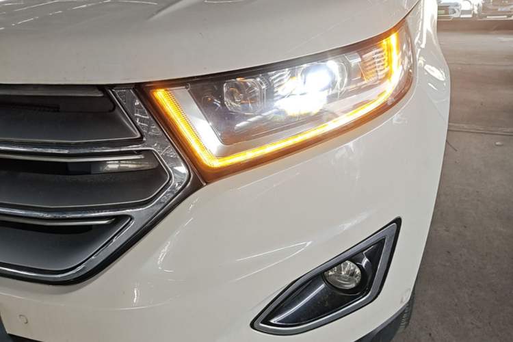 Used Ford Edge 2015 2.0T GTDi Four-Wheel Drive Prestige Model Left Front Headlight