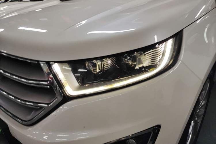 Used Ford Edge 2015 2.7T GTDi 4x4 Prestige 7-Seater Left Front Headlight