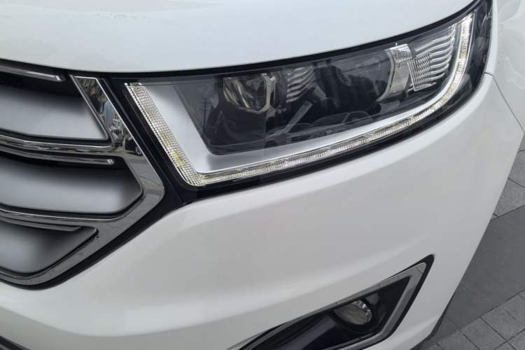 Used Ford Edge 2015 2.0T GTDi Two-Wheel-Drive High-Line Version Left Front Headlight