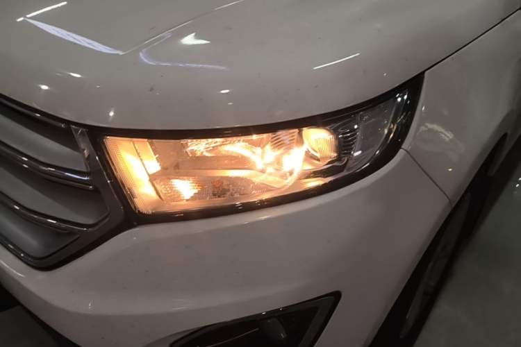 Used Ford Edge 2015 2.0T GTDi Two-Wheel-Drive Elite Edition Left Front Headlight