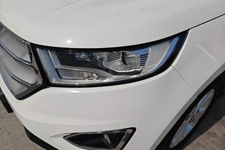 Used Ford Edge 2015 2.0T GTDi Two-Wheel-Drive Elite Edition Left Front Headlight