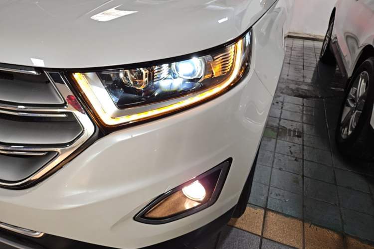 Used Ford Edge 2015 2.0T GTDi Two-Wheel-Drive High-Line Version Left Front Headlight