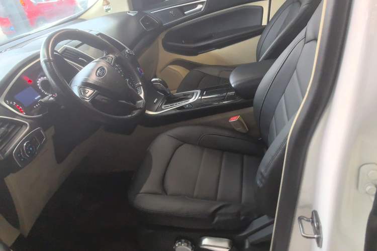 Used Ford Edge 2015 2.0T GTDi Two-Wheel-Drive Elite Edition Left Front Seat