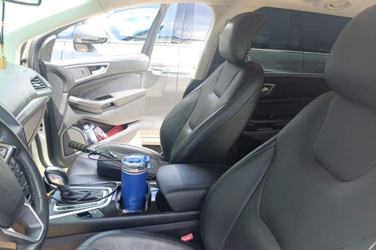 Used Ford Edge 2015 2.7T GTDi 4x4 Prestige 7-Seater Left Front Seat