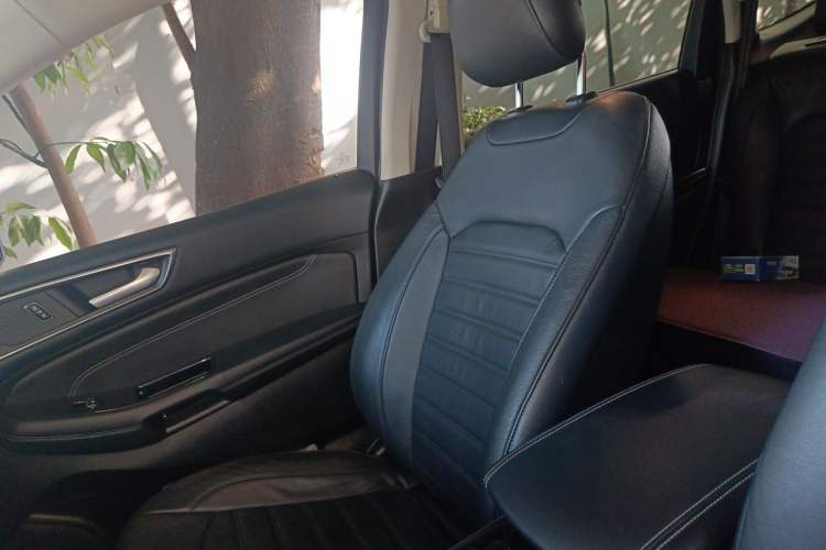 Used Ford Edge 2015 2.0T GTDi Two-Wheel-Drive High-Line Version Left Front Seat