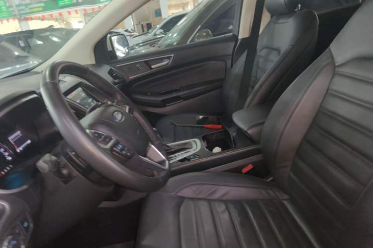 Used Ford Edge 2015 2.0T GTDi Two-Wheel-Drive High-Line Version Left Front Seat