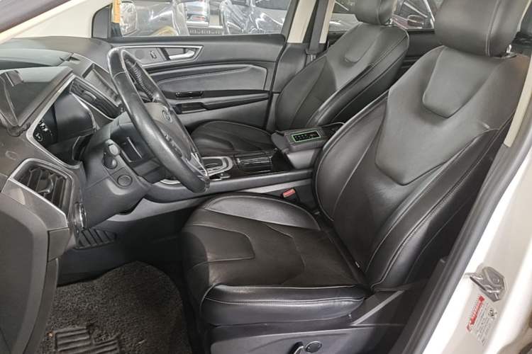 Used Ford Edge 2015 2.0T GTDi Four-Wheel Drive Prestige Model Left Front Seat
